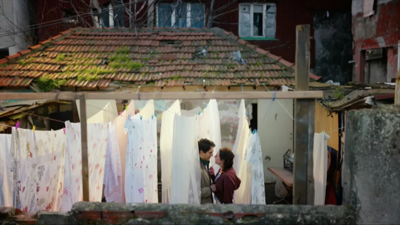 Show TV Delikanlı 1. bölüm izleme ekranı ve karakter analizi 6