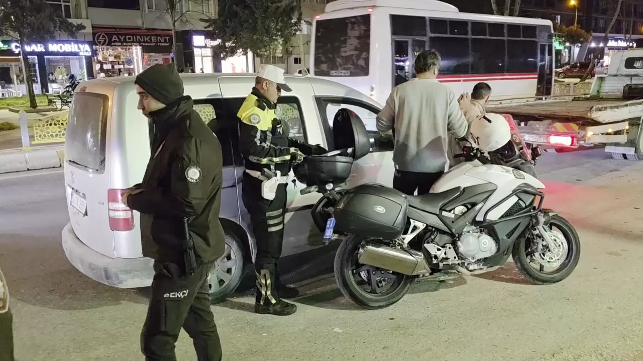 Edirne’de huzur mesaisi: Polis ekiplerinden dev asayiş uygulaması! 1