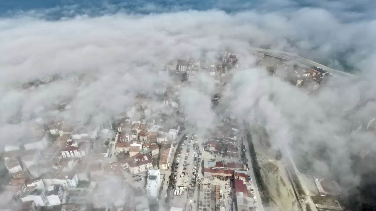 Karadeniz sahilinde kartpostallık görüntüler: Sis bulutu dronla kaydedildi 5