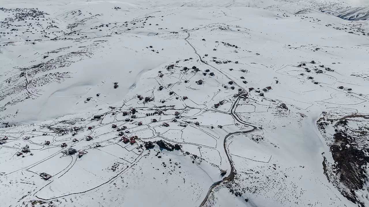 2 Bin 200 Rakımda kar manzarası 1