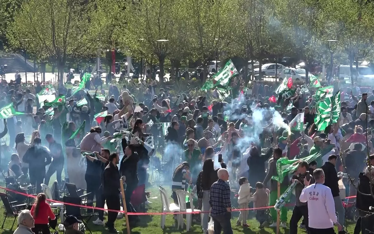 Bursaspor şampiyon oldu, Bursa alev aldı! 2