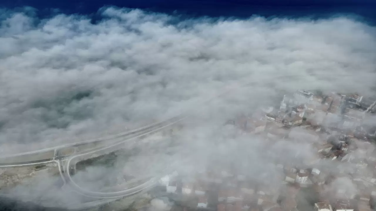 Karadeniz sahilinde kartpostallık görüntüler: Sis bulutu dronla kaydedildi 1