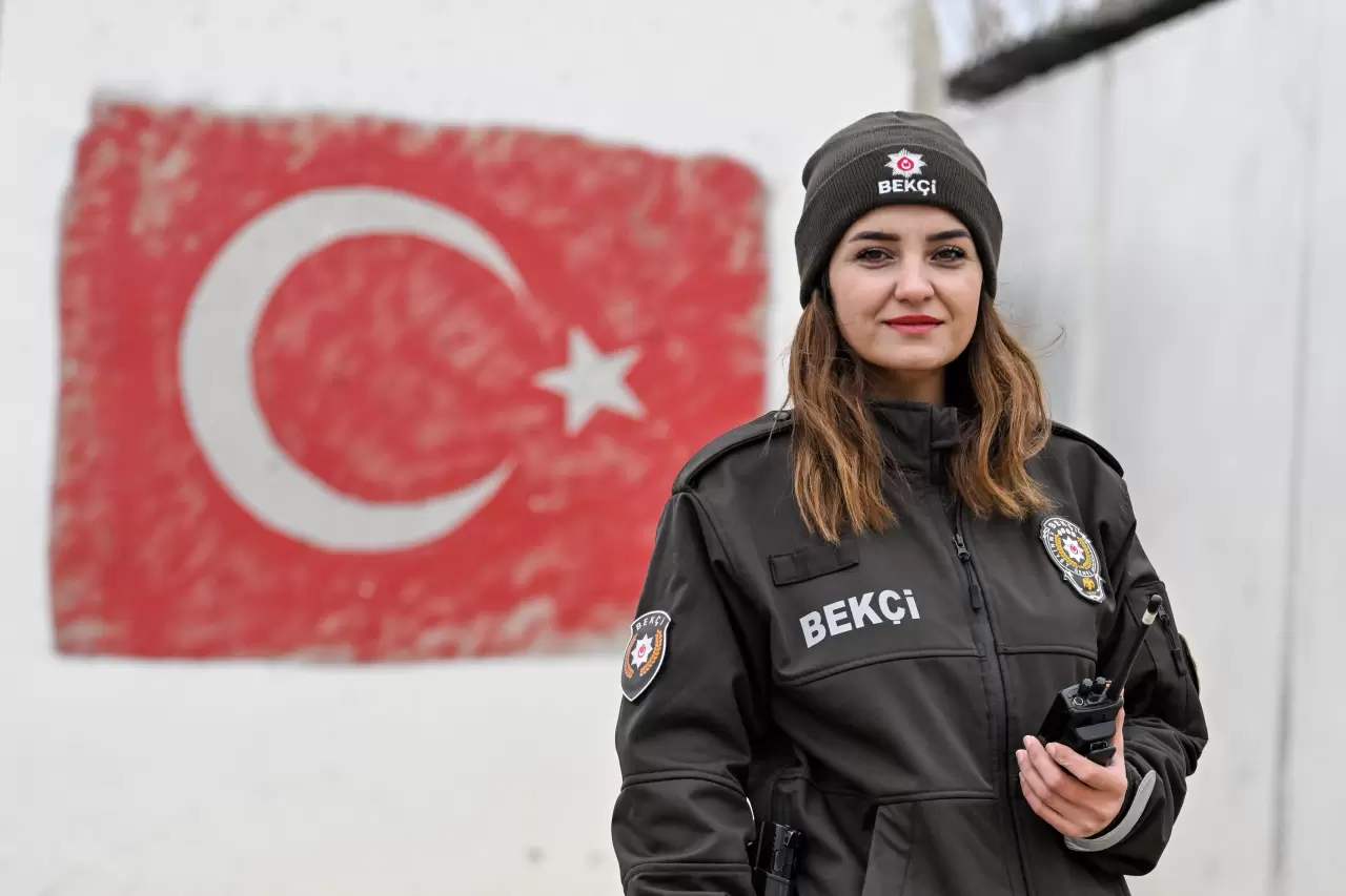 Mesleğini gören inanmıyor! Van'da tek: Şehit kızı babasından izinden gitti 1