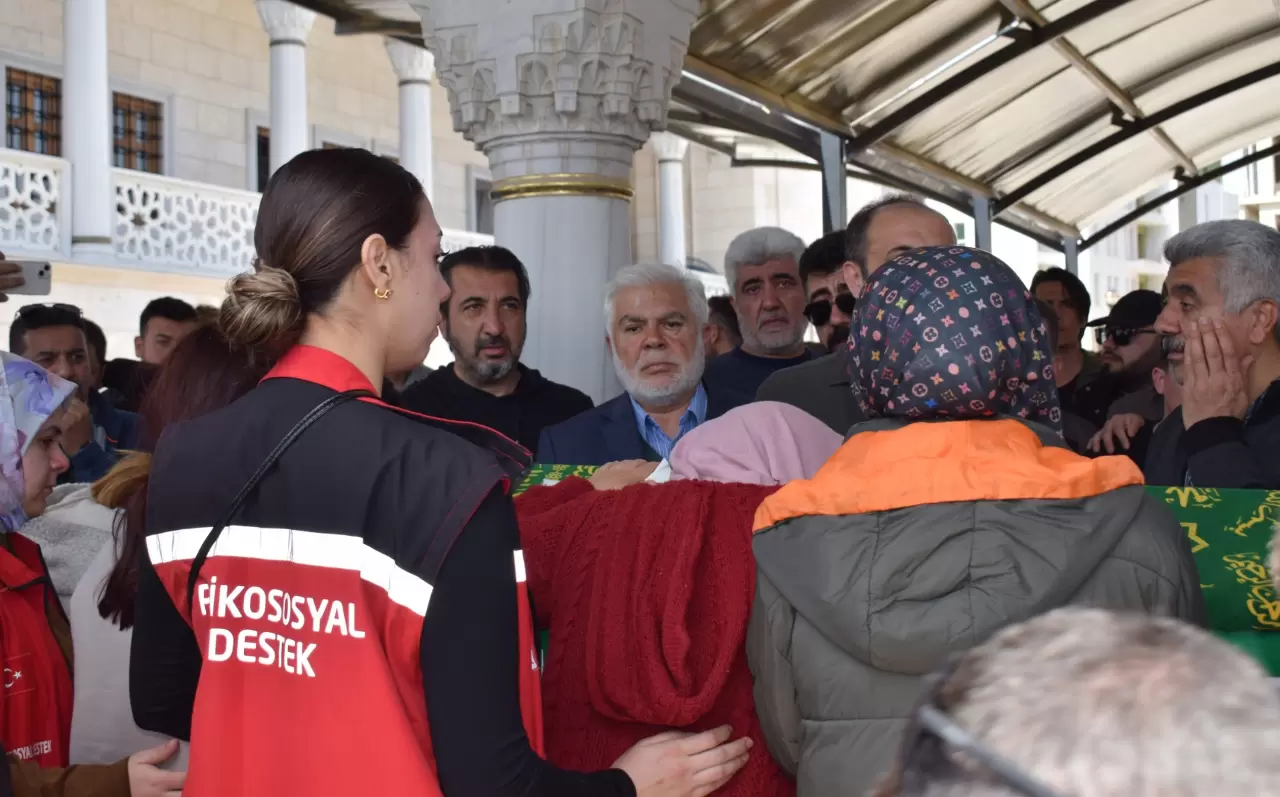 Kahramanmaraş okul saldırısı kurbanı Furkan Sancak Balal, Afşin’de dualarla uğurlandı 5