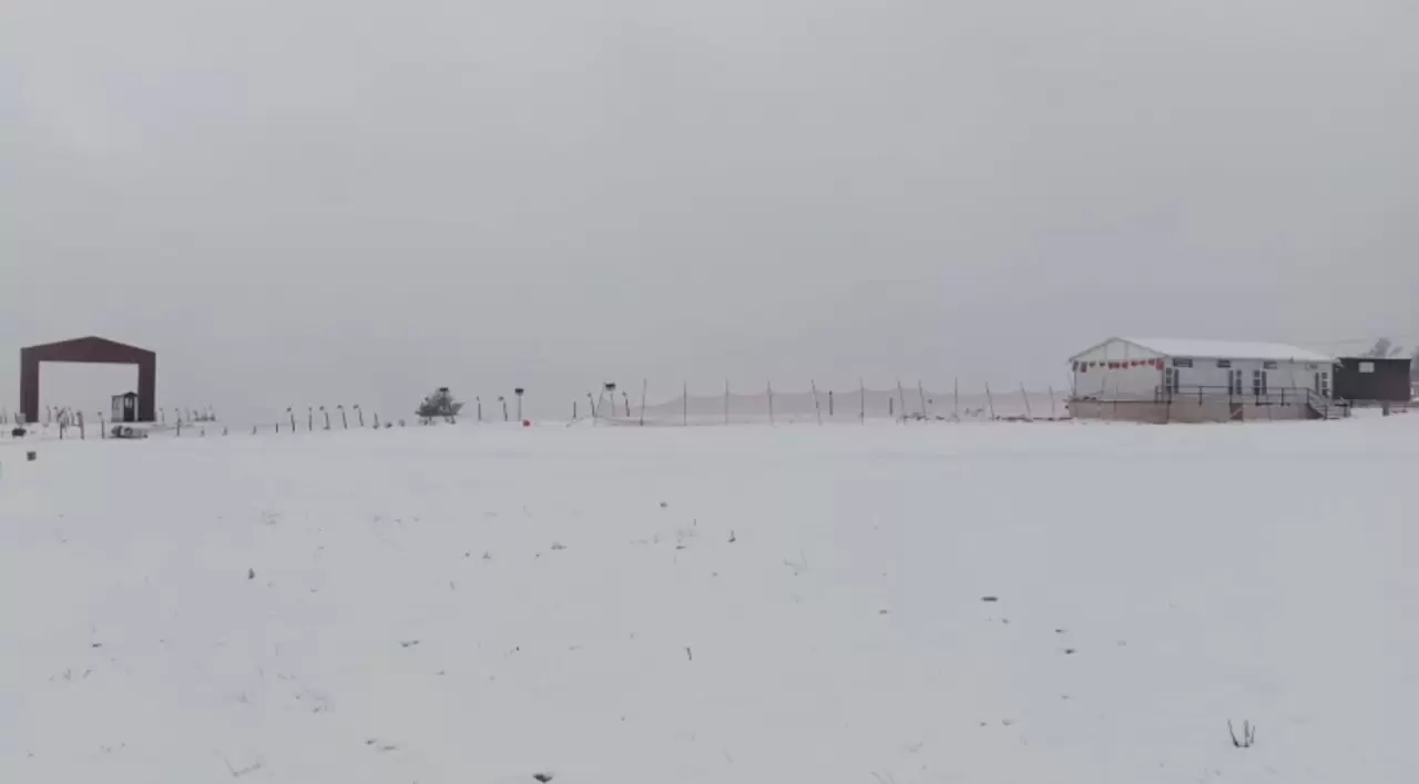 Keltepe Kayak Merkezi'nde nisan sürprizi: Beyaz örtü tekrar gözüktü 2