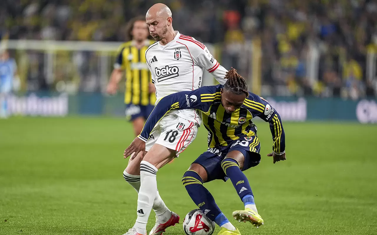 Fenerbahçe - Beşiktaş derbi maçına damga vuran anlar 5