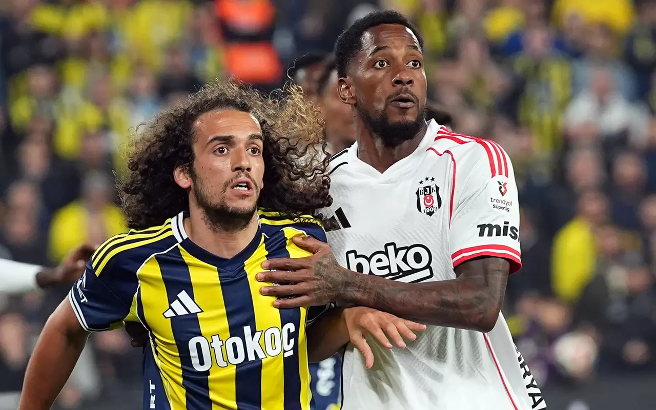 Fenerbahçe - Beşiktaş derbi maçına damga vuran anlar 4