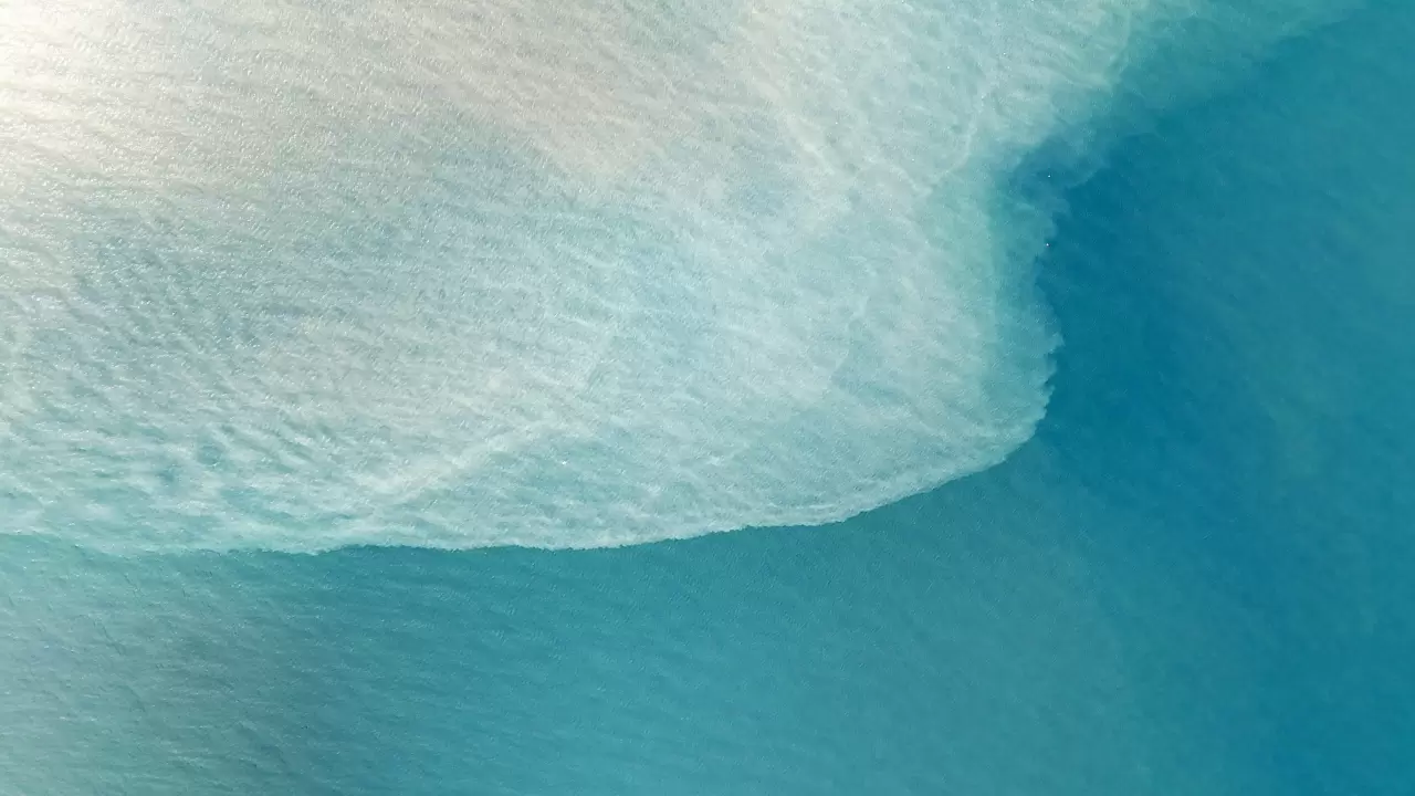 Sağanak sonrası deniz kahverengiye döndü! O anlar havadan görüntülendi! 6