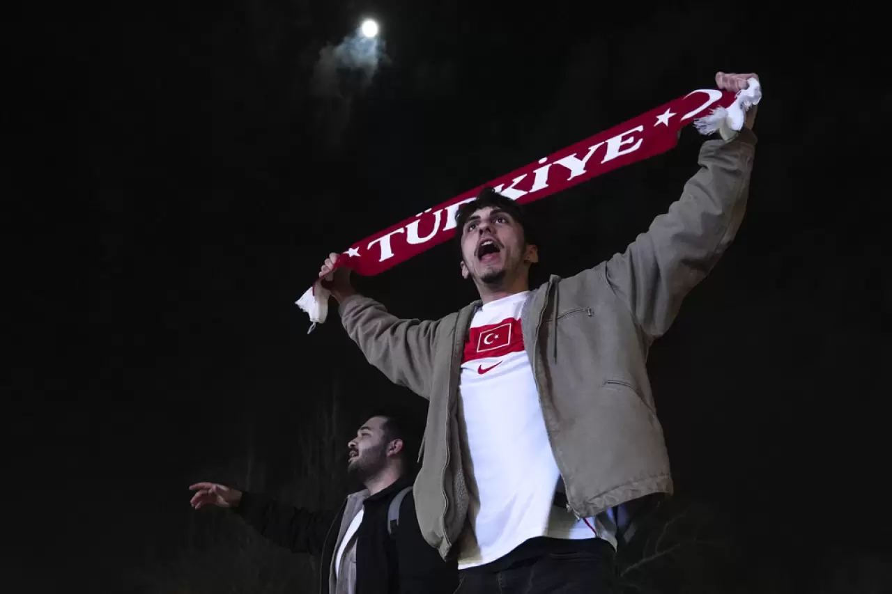 Millilerimiz 24 yıl sonra Dünya Kupası'nda! Ankara'da coşkuyla kutlanıyor 3