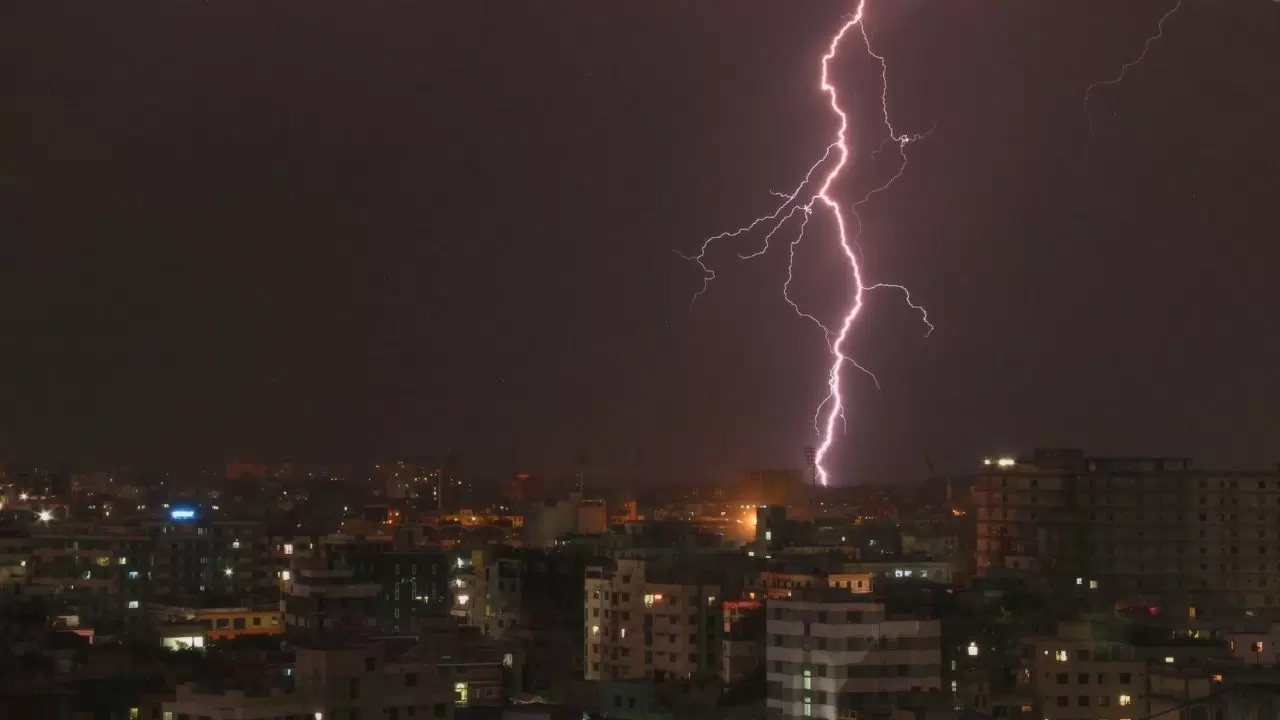 Gök gürültülü sağanaklar Türkiye turuna çıkıyor! 6