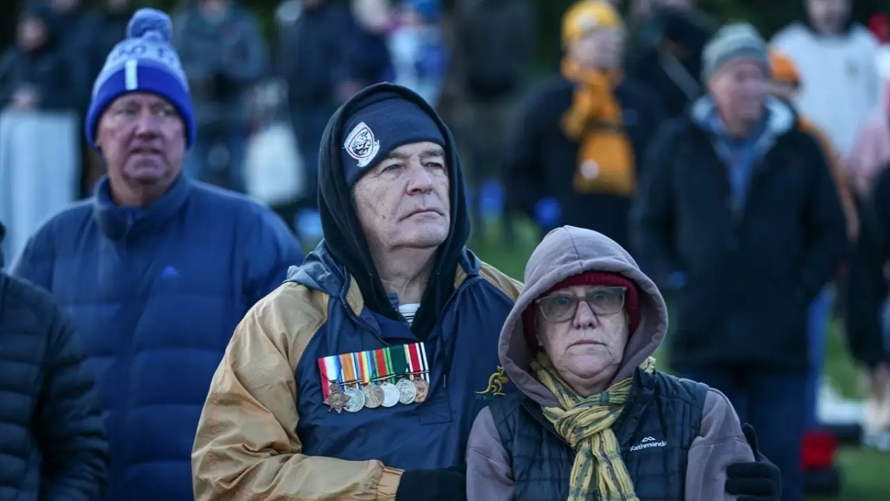 Gelibolu’da duygu dolu şafak! Anzakların 111 yıllık vefası 1