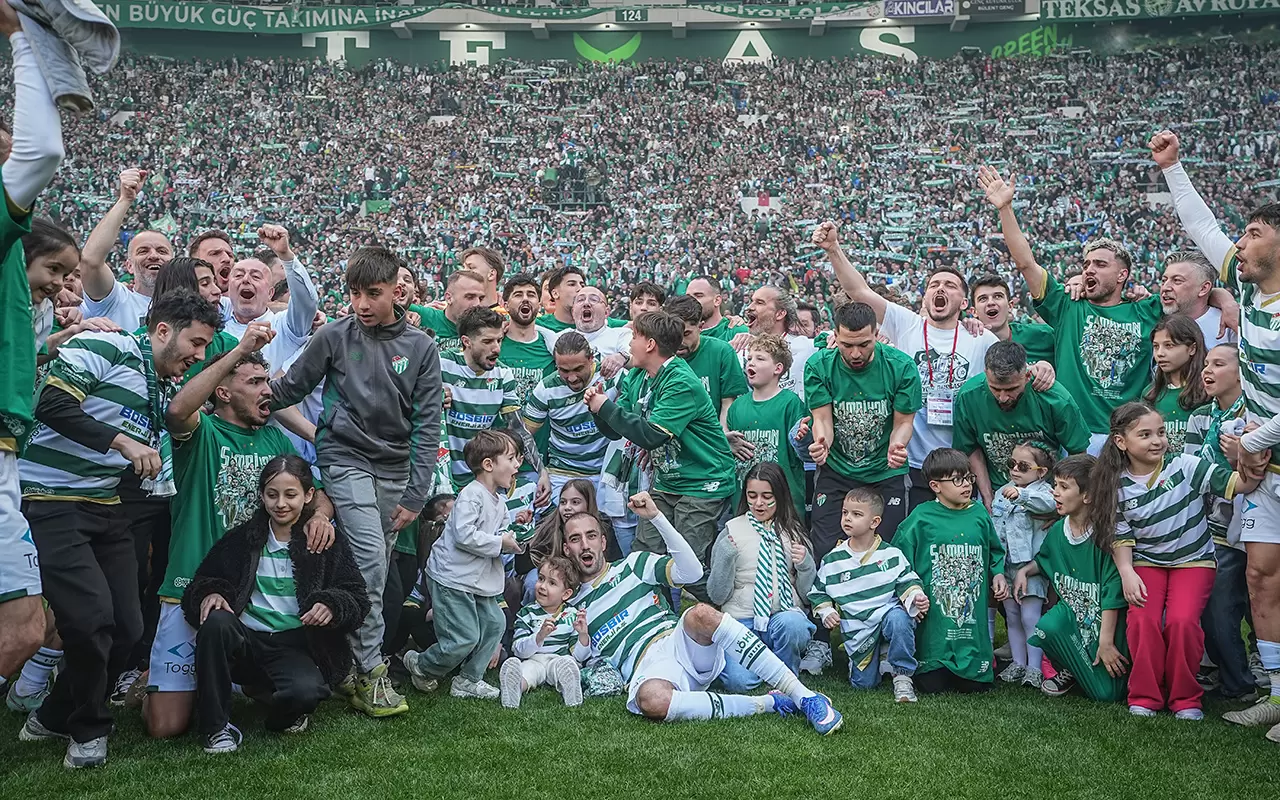 Bursaspor şampiyon oldu, Bursa alev aldı! 1