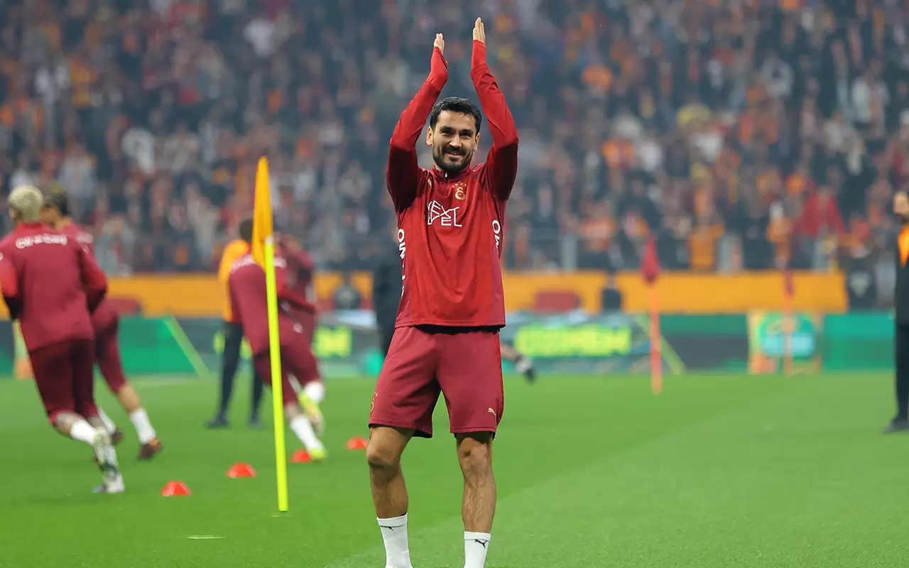 Galatasaray'ın şampiyonluk idmanında görsel şölen! 9
