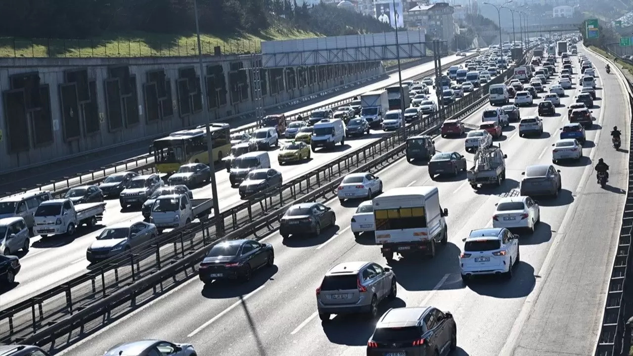 Sürücüler dikkat: 1915 Çanakkale Köprüsü ve İzmir Çevre Yolunda çalışma var! 3