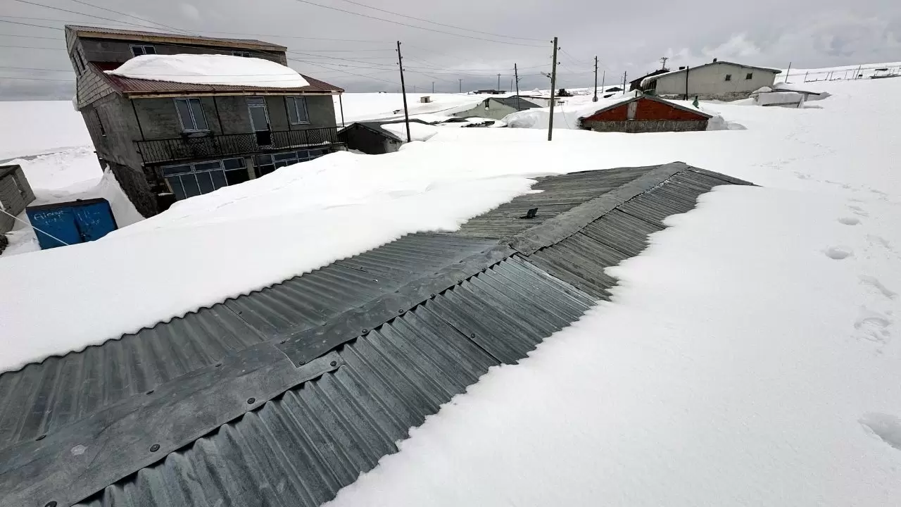 2 bin 580 rakımlı Bülbülan Yaylası kara gömüldü! 6