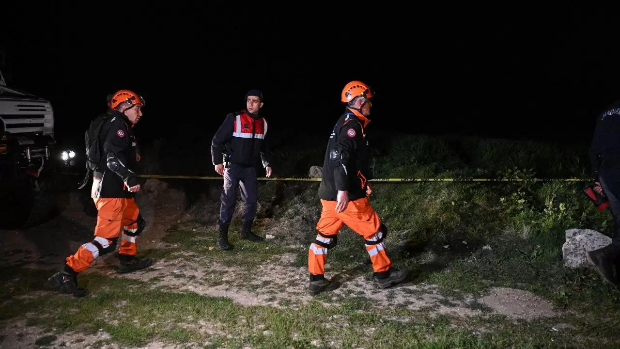 Ankara’da askeri helikopter kaza kırıma uğradı! Sincan Kaymakamı'ndan sevindiren açıklama 9