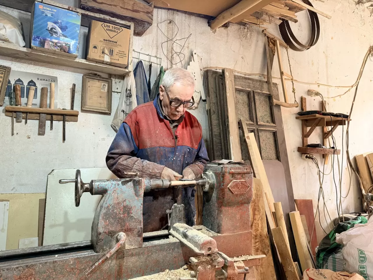 74 yaşındaki usta, ahşap beşik ile geçmişi ve geleceği buluşturuyor 1