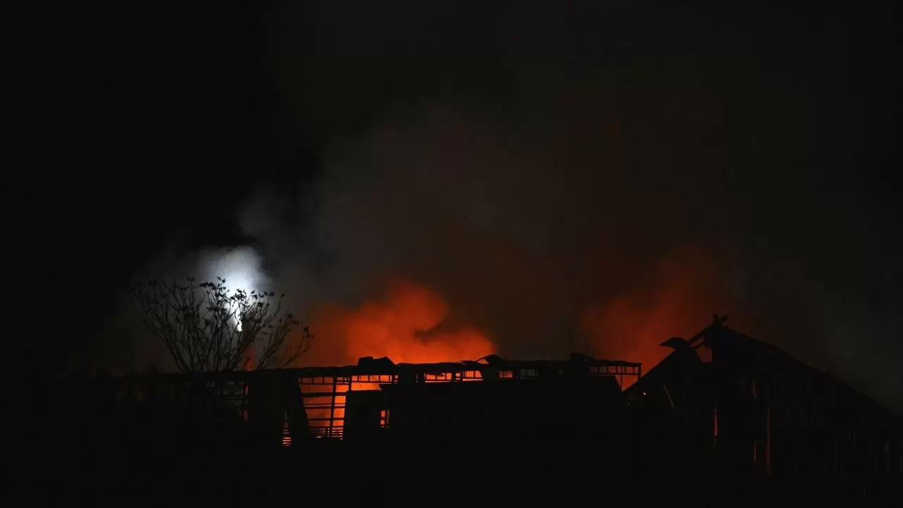 Ankara Sincan’da korkutan yangın: İlaç fabrikası 5 saatte söndürüldü 2