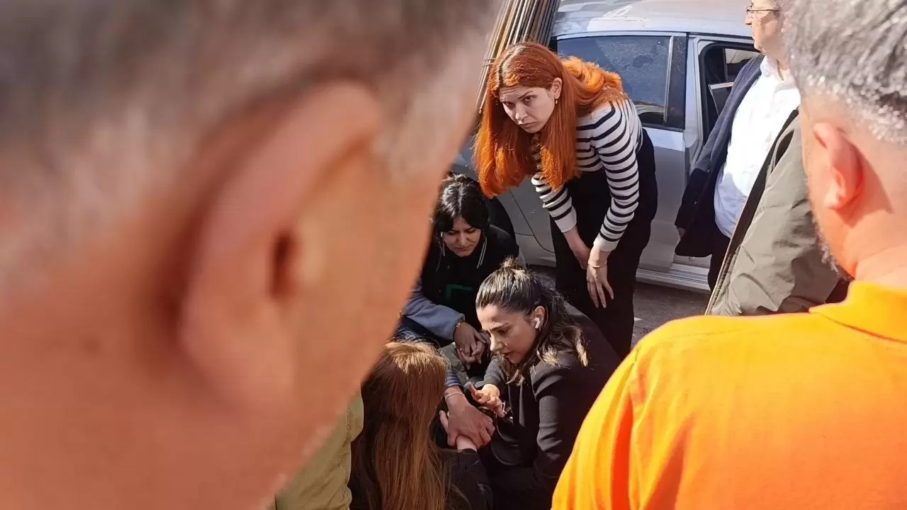 Manavgat’ta inanılmaz kaza: İnşaat demirleri otomobilin camından içeri girdi! 3