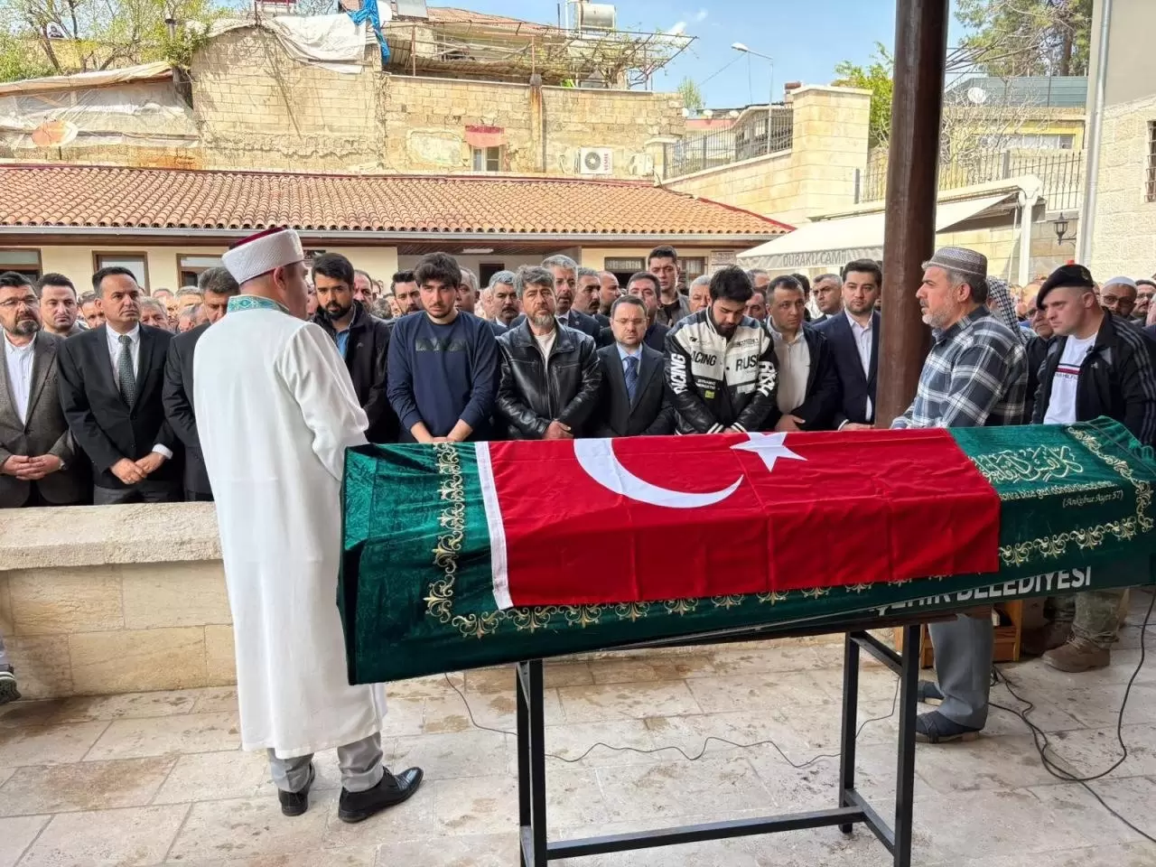 10 can 10 ayrı hikaye... Öğrenciler son yolculuğuna uğurlanıyor 5