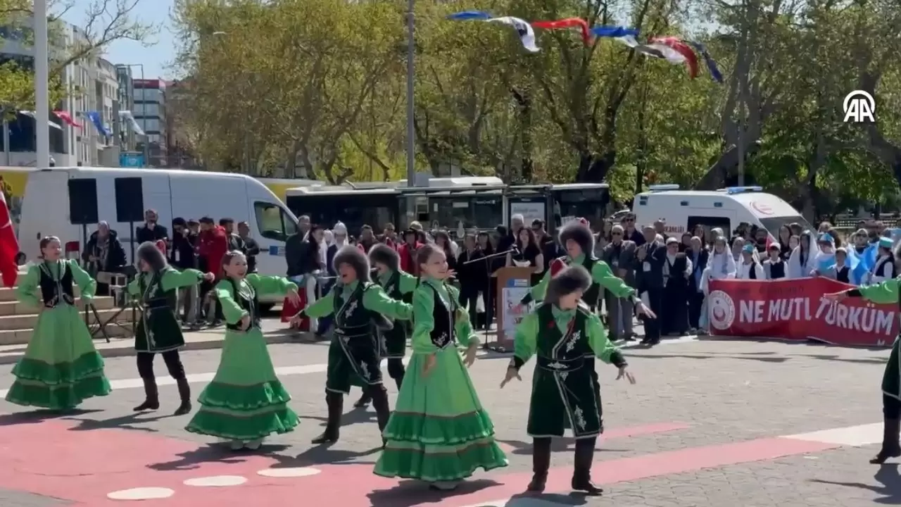 İstanbul’da Türk Dünyası rüzgarı! 14 farklı bölgeden 250 çocuk Kadıköy’ü renklendirdi 2