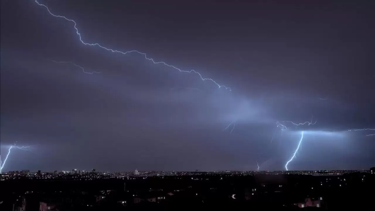 Gök gürültülü sağanaklar Türkiye turuna çıkıyor! 4