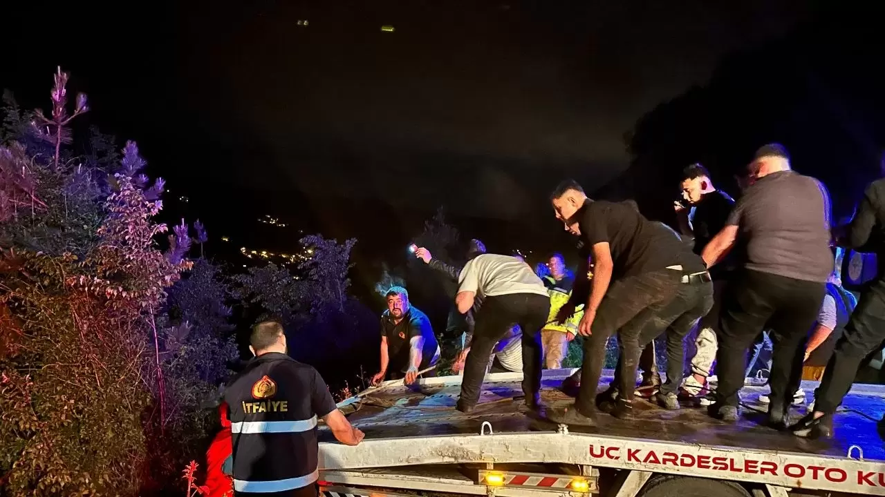 Nişan hazırlığı için gelmişti! Yoğun sis kazaya sebep oldu 2