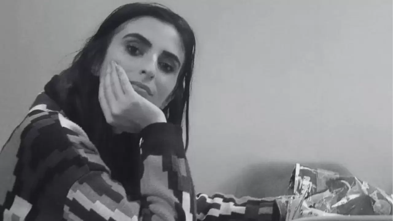 Kübra Yapıcı memleketinde son yolculuğuna uğurlandı! Kahramanmaraş’ta gözyaşları sel oldu: 'Bir çocuk annesiydi...' 5