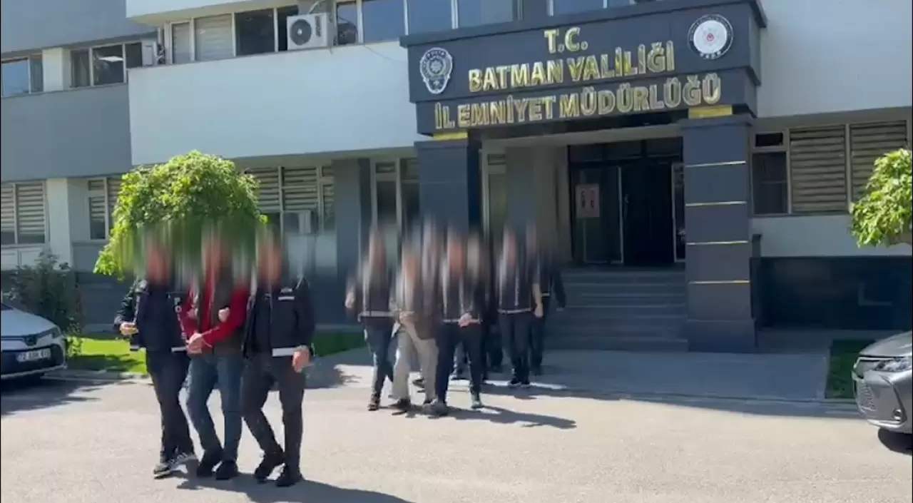 Borcu ödeyenin yakasını bırakmadılar! Batman merkezli 3 ilde tefeci operasyonu 2