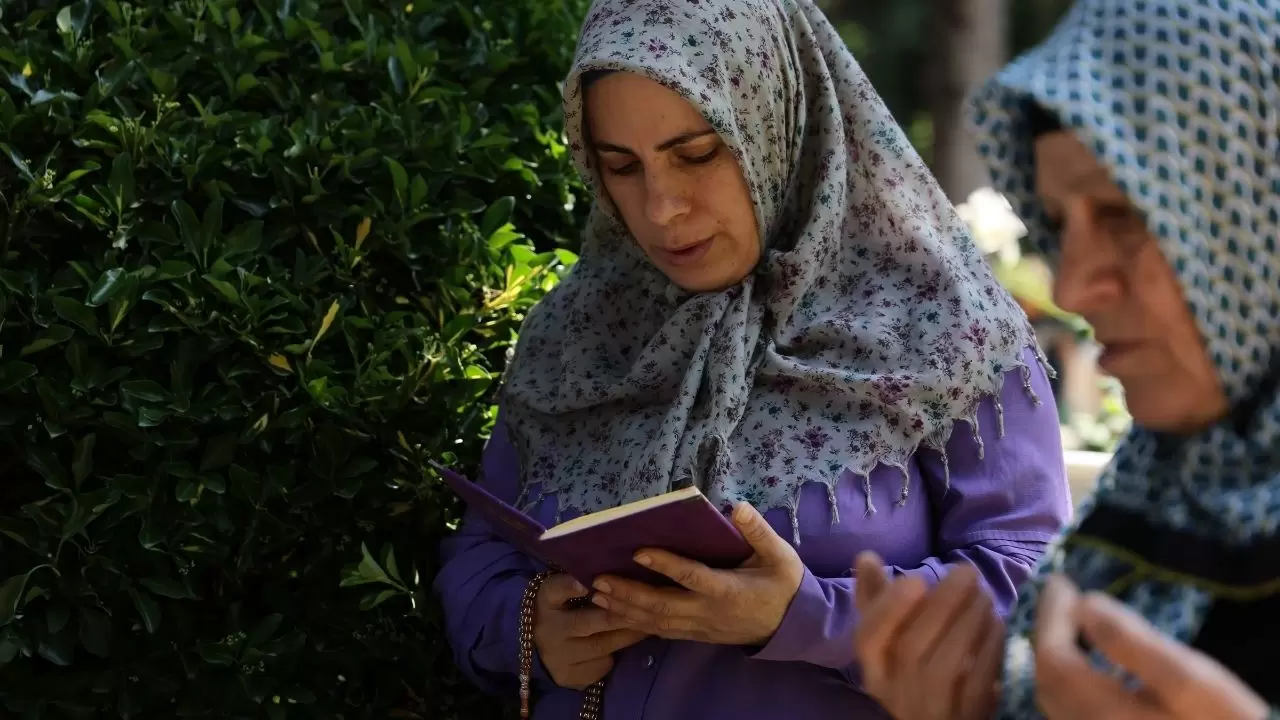 Şehitlikte bayram ibadeti sırasında yürek dağlayan sözler! 6