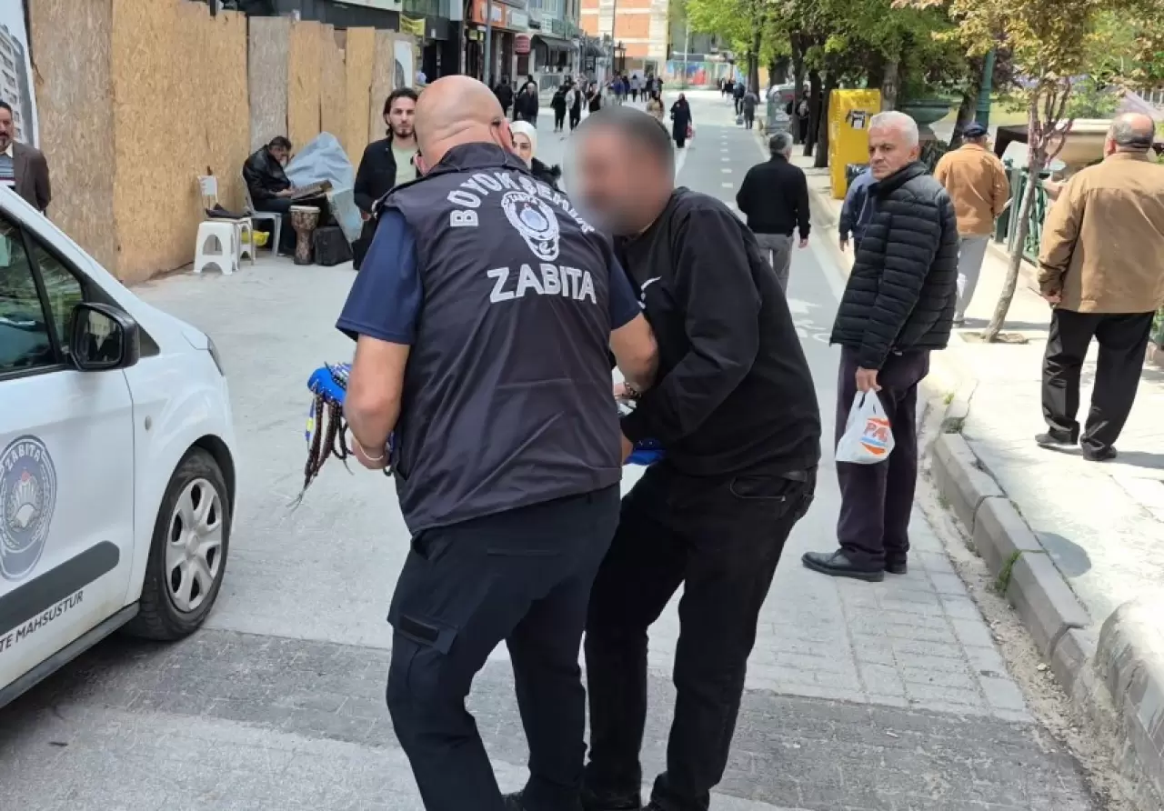 Eskişehir'de zabıta baskını gerginliği! Seyyar satıcı isyan etti 3