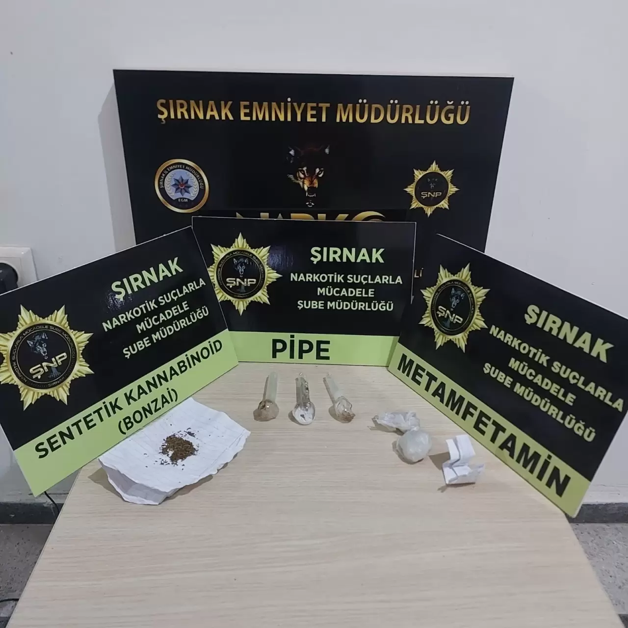 Şırnak Emniyeti’nden 1 haftalık dev bilanço! 63 gözaltı, 3 tutuklama: Kaçak sigaradan metamfetamine kadar ne ararsan var! 5
