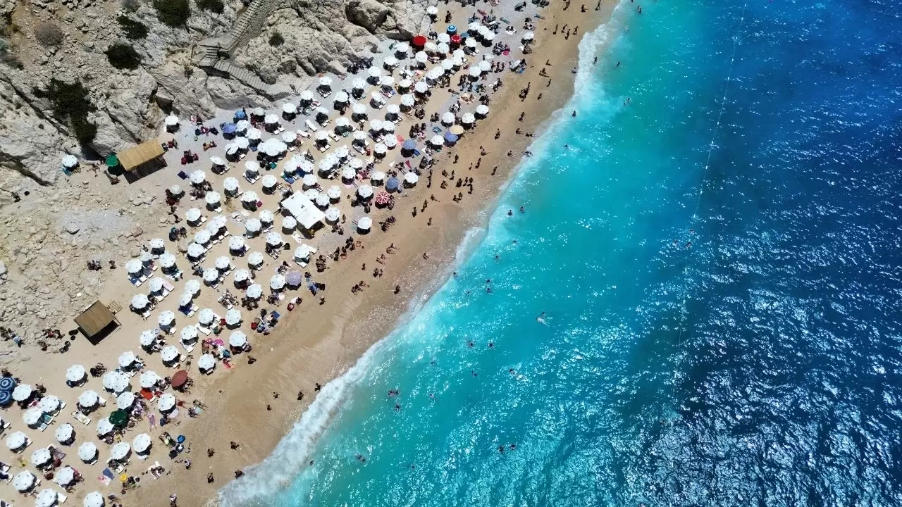 Turkuaz cennet Avrupa'nın en iyi 10 plajı arasına girdi! Listede Türkiye'den tek isim... 8