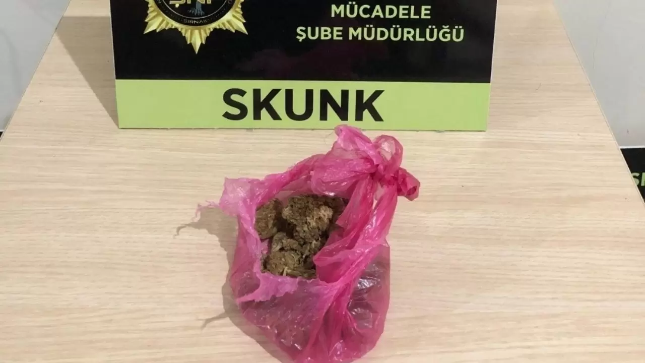 Şırnak Emniyeti’nden 1 haftalık dev bilanço! 63 gözaltı, 3 tutuklama: Kaçak sigaradan metamfetamine kadar ne ararsan var! 3