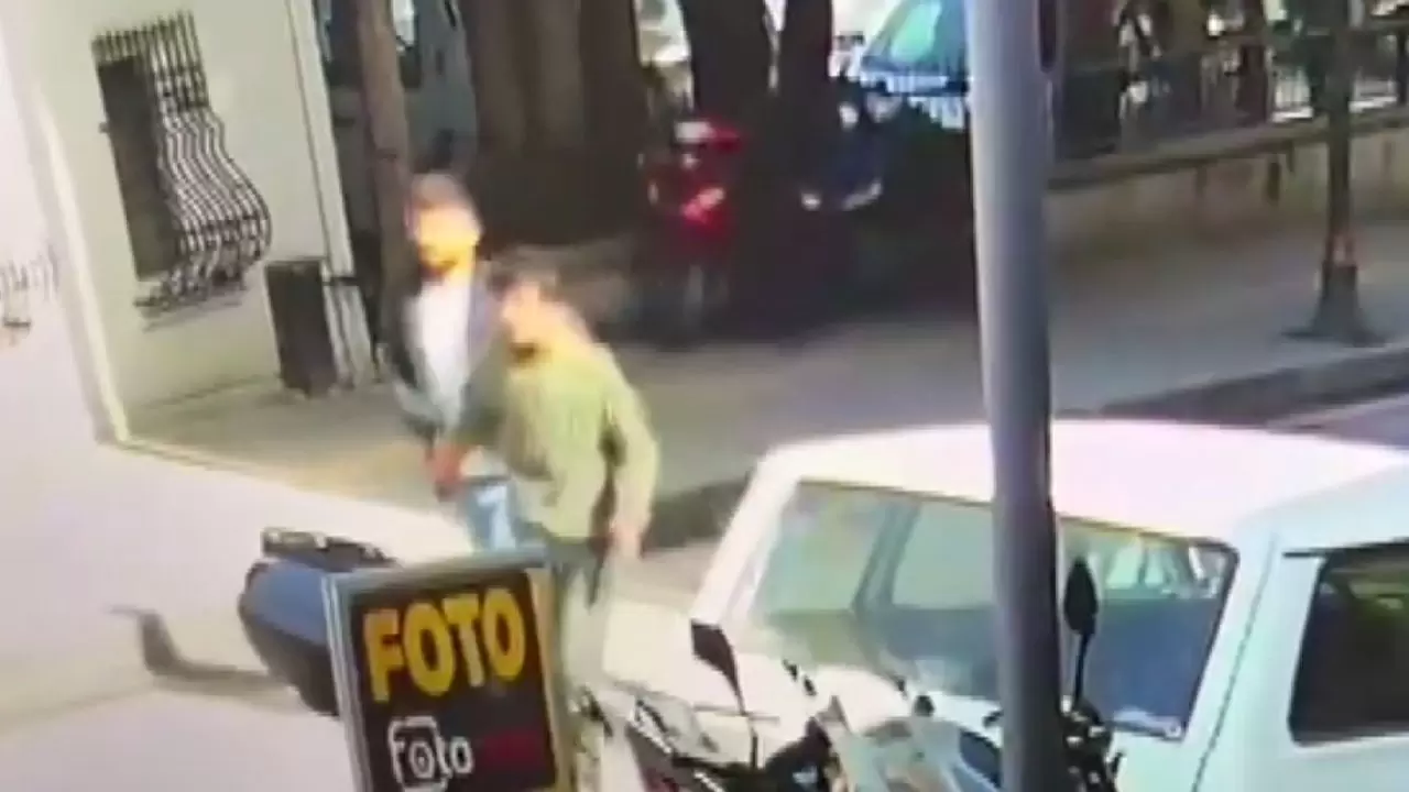 Öz oğlu evi ateşe verip kül etti 5