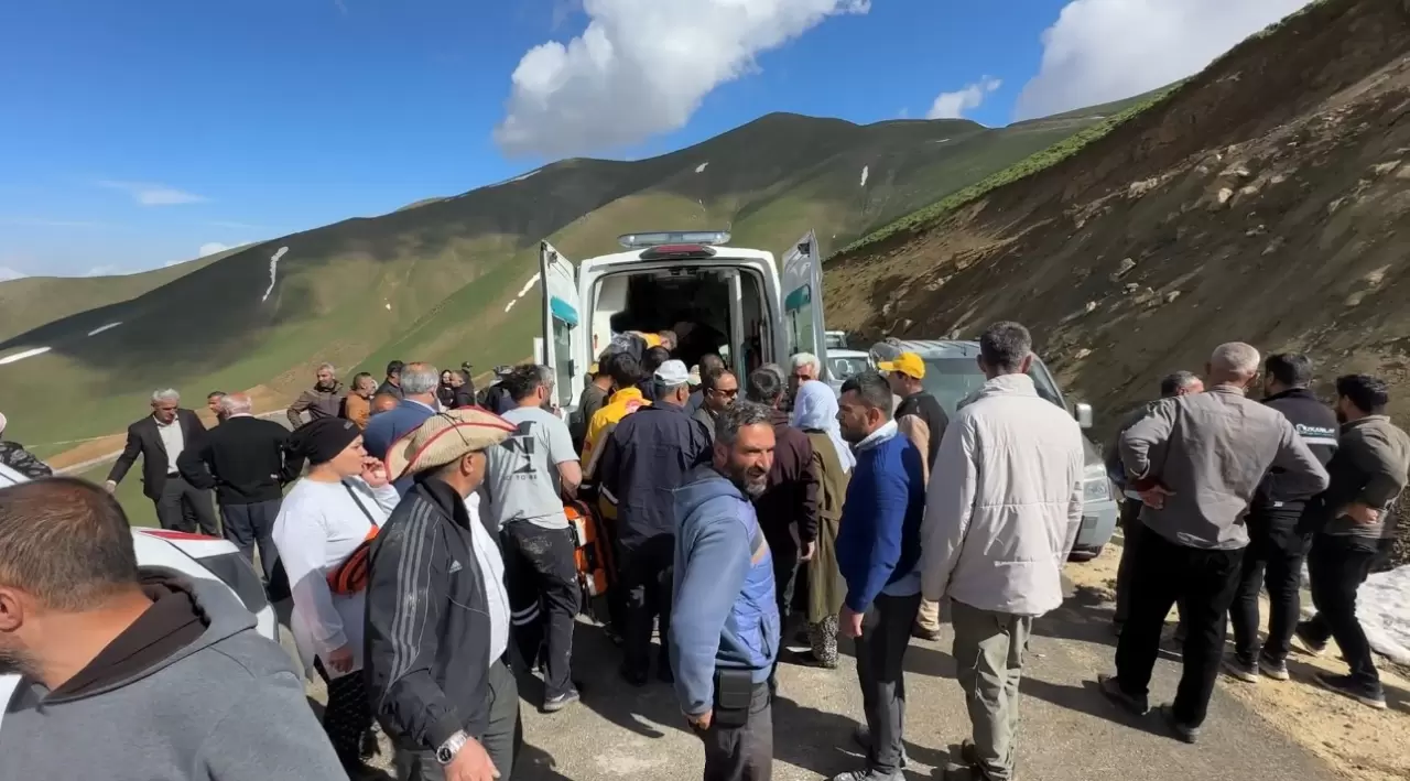 100 metrelik uçuruma yuvarlandılar 3