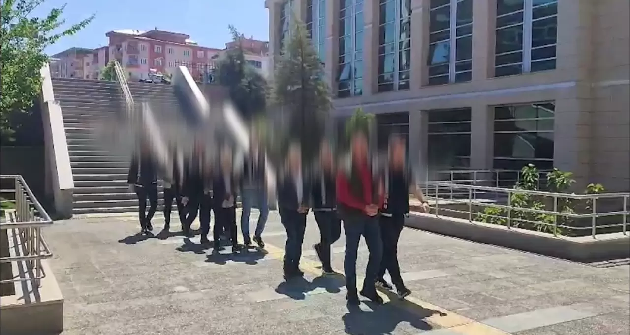 Borcu ödeyenin yakasını bırakmadılar! Batman merkezli 3 ilde tefeci operasyonu 1