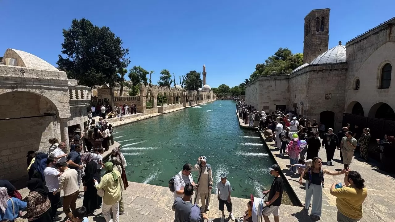 Doğal Akvaryumda iğne atsan yere düşmüyor! 5