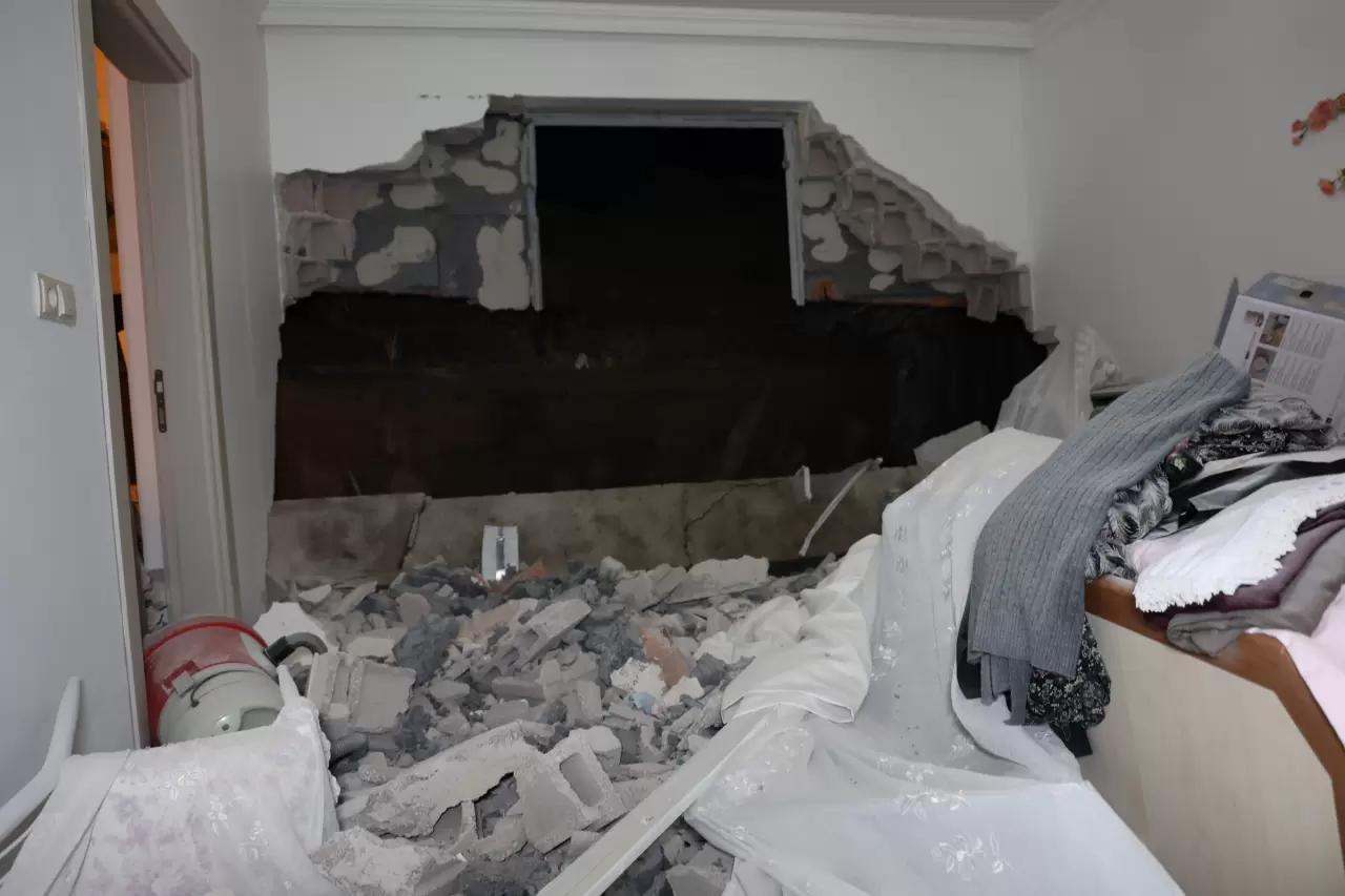 Nevşehir'de sabaha karşı dehşet! 'Yıldırım düştü sandık, istinat duvarı evimize girdi' 5