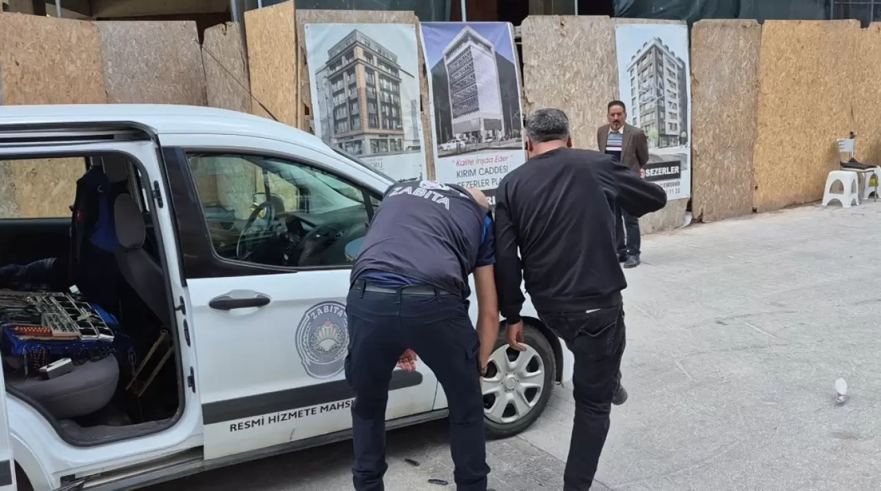 Eskişehir'de zabıta baskını gerginliği! Seyyar satıcı isyan etti 4