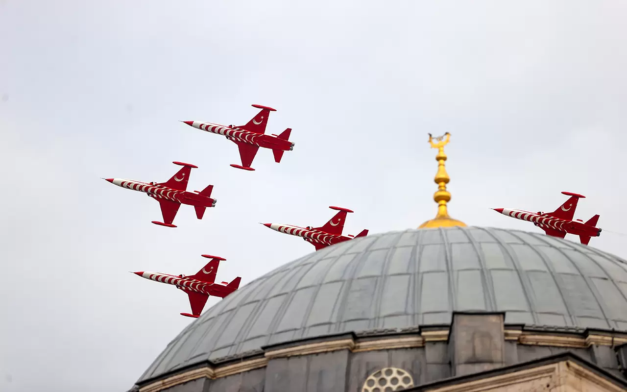 Türk Yıldızları, Konya'da nefes kesti 1
