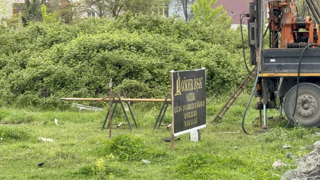 Samsun’da kazık kavgası: Çok sayıda yaralı var, mahalle savaş alanına döndü! 3