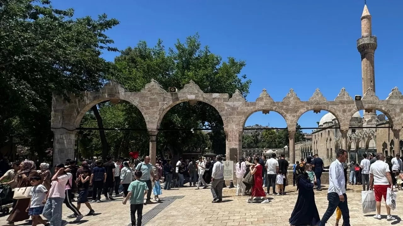 Doğal Akvaryumda iğne atsan yere düşmüyor! 6