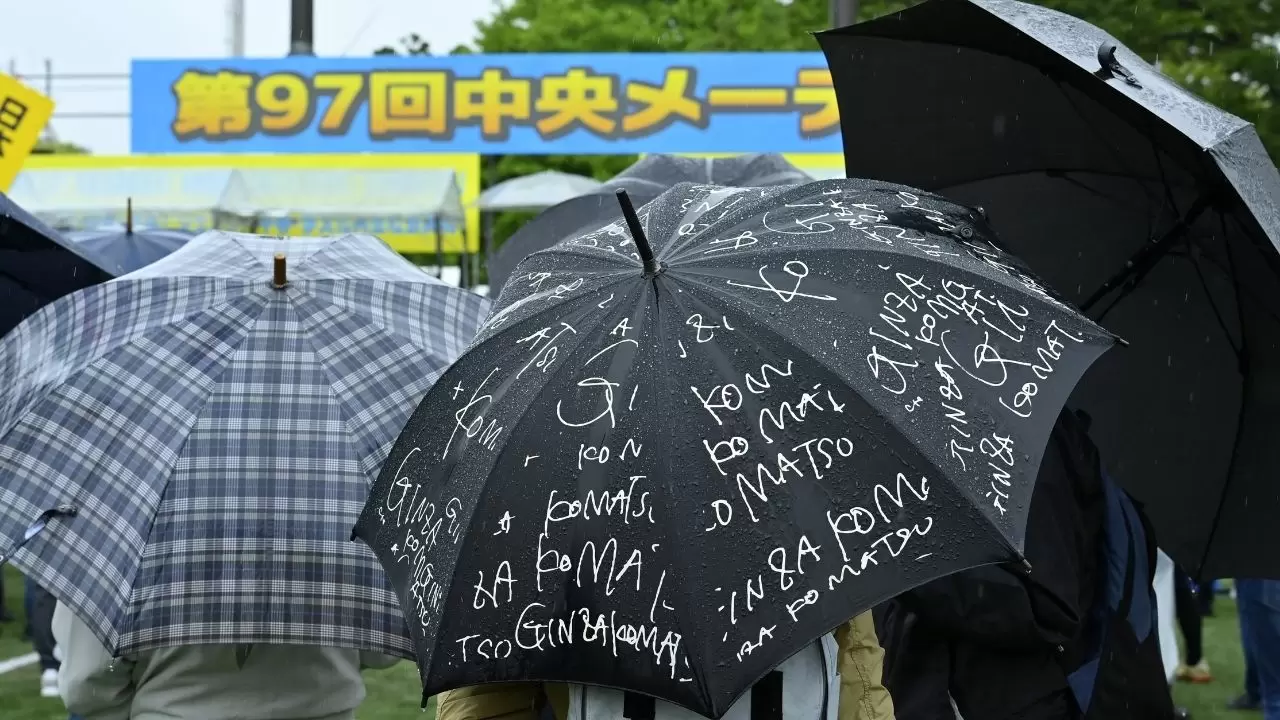 Tokyo sokakları sırılsıklam ama kararlı! 97. May Day mitinginde binlerin sesi yükseldi! 1