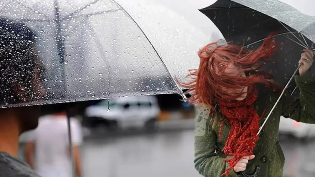 Meteorolojiden peş peşe uyarı! Şiddetli fırtına, sağanak ve toz taşınımı geliyor! 3