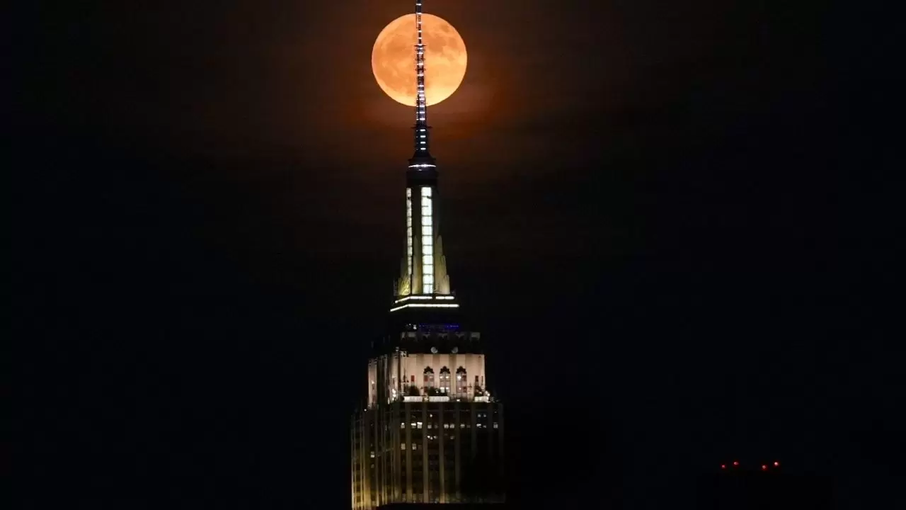 Çilek Dolunayı gökyüzünde yükseldi! New York'ta muhteşem görüntüler 2