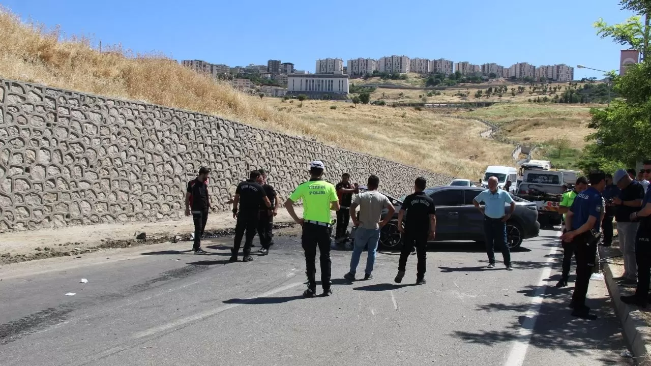 Şırnak'ta feci trafik kazası: Ölü ve yaralılar var 1