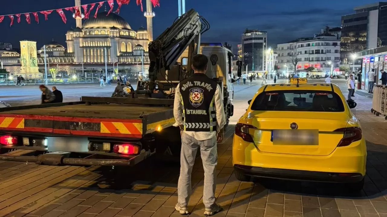 İstanbul'da taksi skandalı canlı yayında deşifre oldu! 9