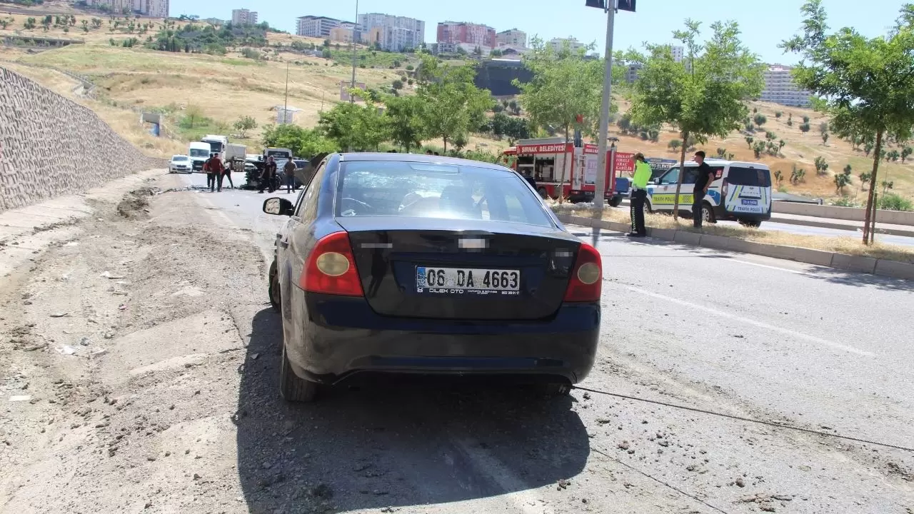 Şırnak'ta feci trafik kazası: Ölü ve yaralılar var 3