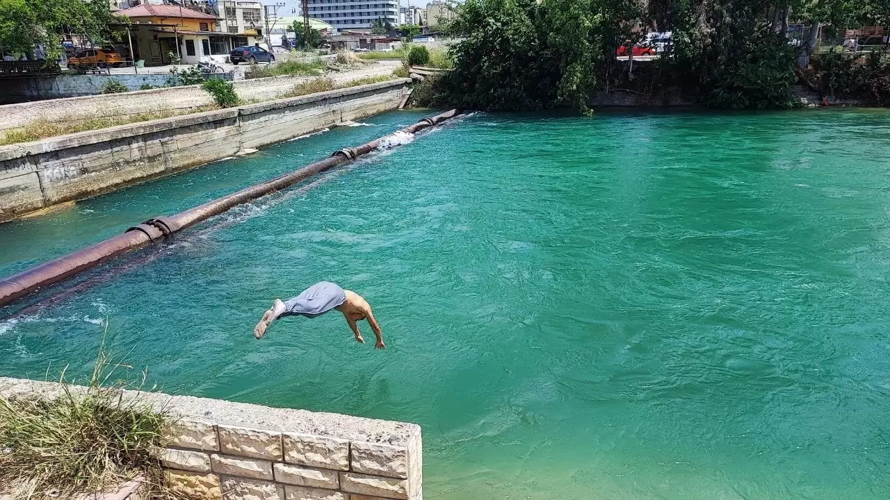 Boğulma vakalarına rağmen gençler tehlikeye meydan okuyor! 5